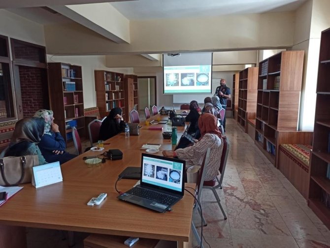 “En İ̇yi Narkotik Polisi: Anne” Seminerleri Sürüyor