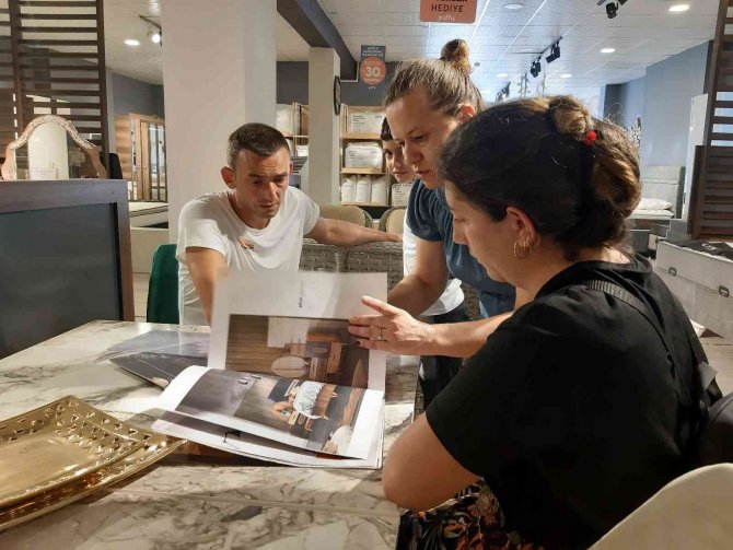 Bulgar Vatandaşlar, Mobilya İhtiyacını Da Edirne’den Karşılıyor