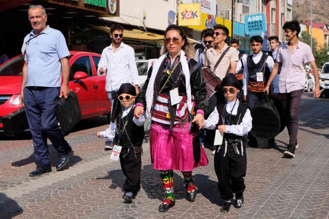 25. Gümüşhane Uluslararası Kuşburnu-pestil-kültür Ve Turizm Festivali Başladı