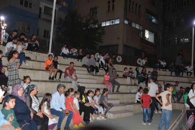 Hakkari Starını Arıyor