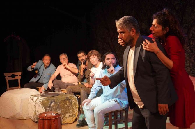 Ayvalık Tiyatroya Doyacak