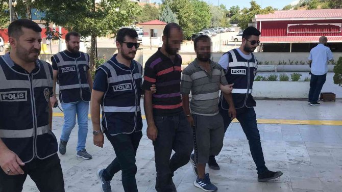 66 Suç Kaydı Bulunan 2 Şüpheli, Çalıntı Motosiklet İle Yakalandı