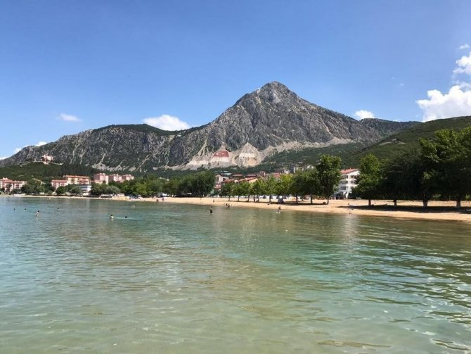 Isparta İ̇l Sağlık Müdürlüğünden Sıcak Hava Uyarısı