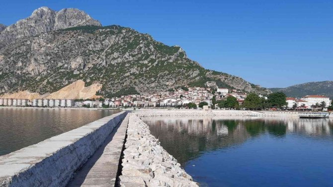 Isparta İ̇l Sağlık Müdürlüğünden Sıcak Hava Uyarısı