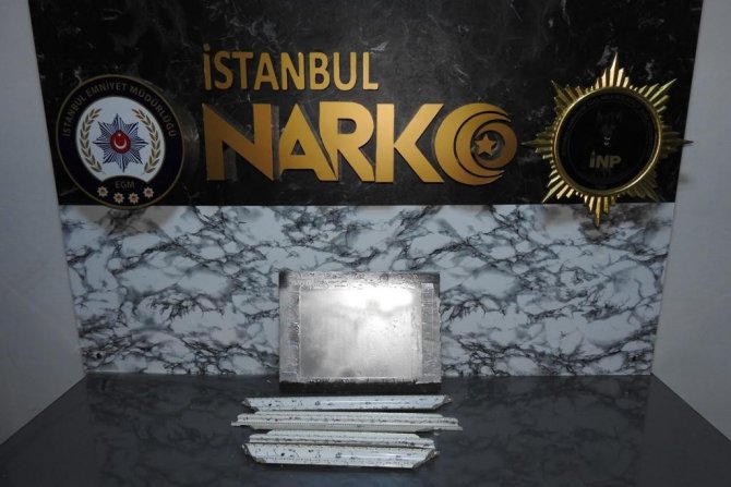 Kargoyla İ̇ngiltere’ye Uyuşturucu Sevkiyatı Polise Takıldı