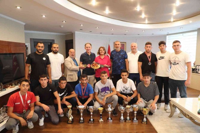Başkan Hürriyet: "Güreş Sporunda Öncü Olmak İstiyoruz"