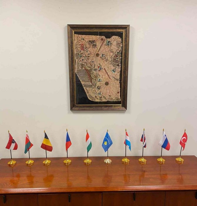 Başkan Usta’dan Dünya Bankası Ofisine İ̇znik Çinisi