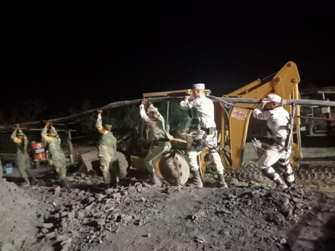 Meksika’da Maden Kazası: 5 İşçi Kurtarıldı, 10 İşçi Mahsur Kaldı