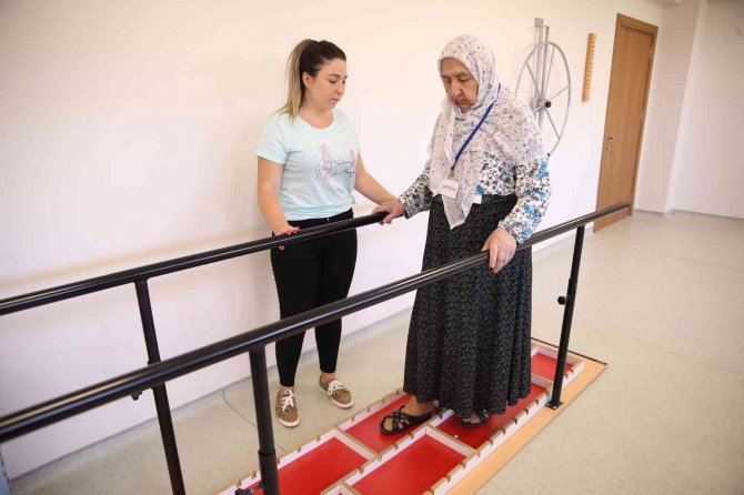 Alzheimer Yaşam Merkezi Eğitime Devam Ediyor