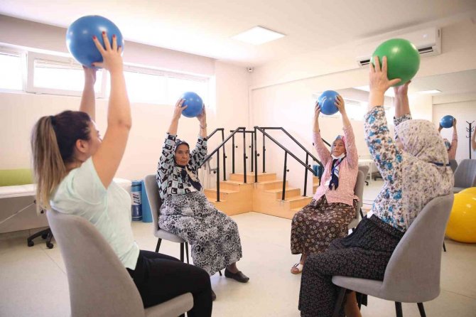 Alzheimer Yaşam Merkezi Eğitime Devam Ediyor