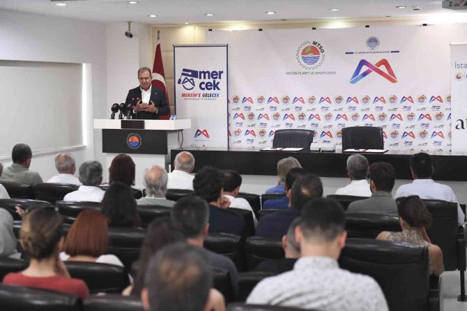 Seçer, ’Dijital Beceri Geliştirme Programı’nın Sertifika Törenine Katıldı