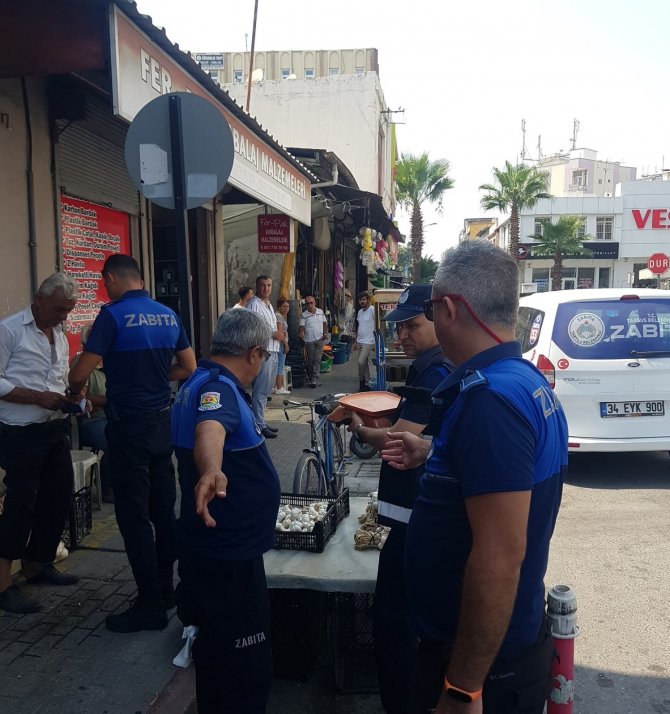Tarsus’ta Zabıta Dilenci Ve Seyyar Satıcılara Göz Açtırmadı