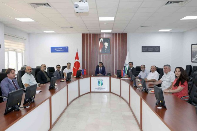 Subü Teknoloji Fakültesi Akreditasyon Belgelerini Aldı