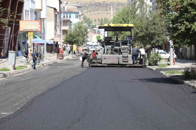 Öksüz, Kars’ın Çehresini Değiştiriyor