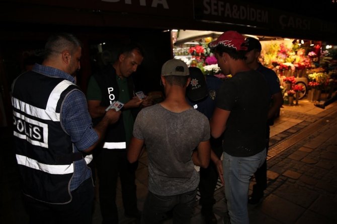 Samsun Polisi 1 Ayda 98 Ateşli Silah Ve 327 Kesici Alet Ele Geçirdi