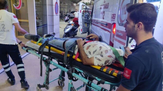 Siirt’te Odun Yüklü Kamyon Devrildi: 6 Yaralı