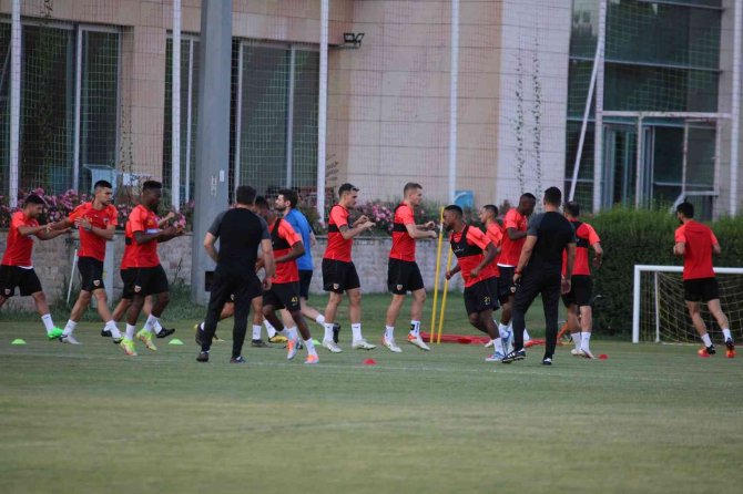 Kayserispor, Beşiktaş Maçı Hazırlıklarına Devam Ediyor
