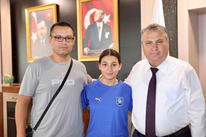 Başkan Çerçi’den Türkiye Şampiyonu Judocuya Ödül