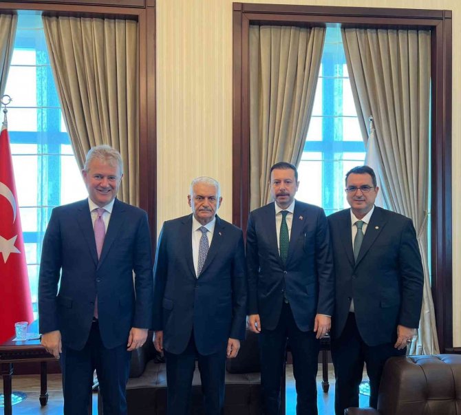 İ̇zmir Projeleri İçin Ankara Çıkartması