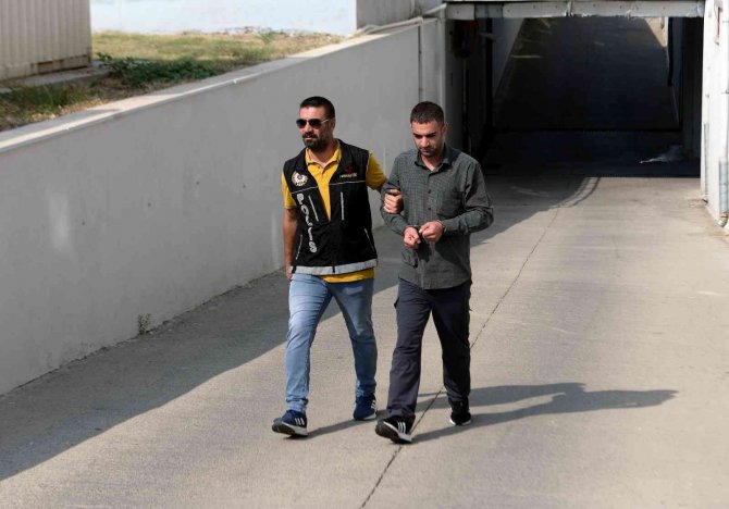 Adana’da 48 Kilo 500 Gram Esrar Ele Geçirildi