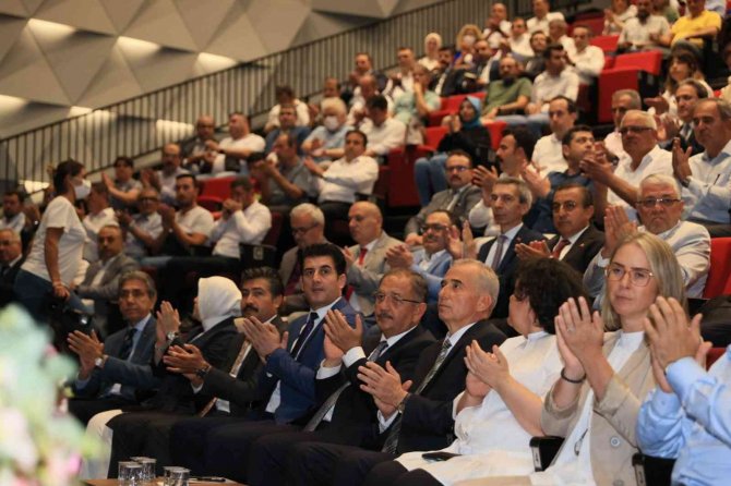 Başkan Zolan, Denizli Büyükşehirin Takdir Toplayan Hizmetlerini Anlattı