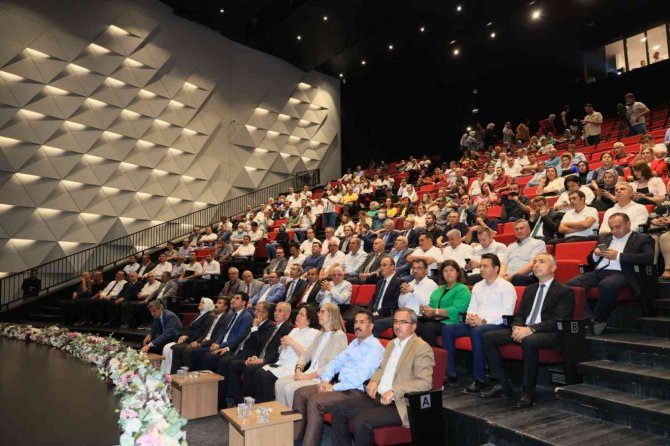 Başkan Zolan, Denizli Büyükşehirin Takdir Toplayan Hizmetlerini Anlattı