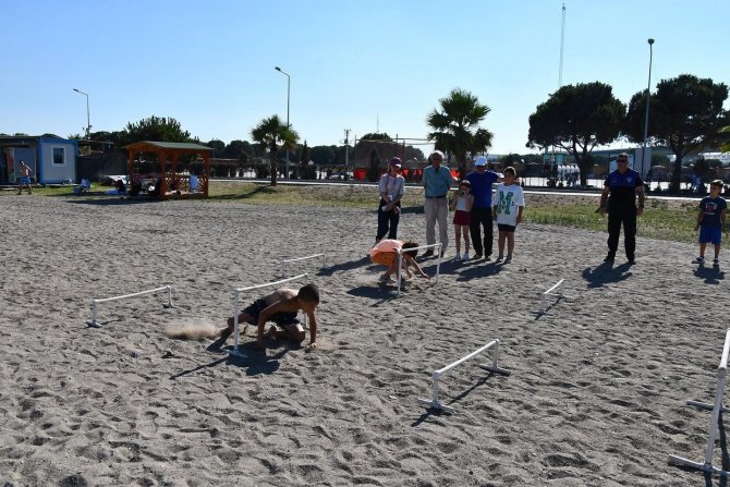 Çocuklar, ’Survivor Parku’runda Eğlenerek Yarıştılar