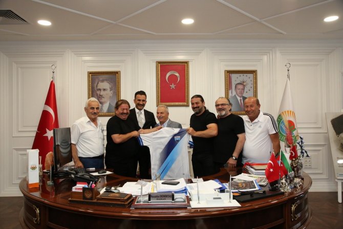 İ̇lkadım’dan Amatör Spor Kulüplerine Destek