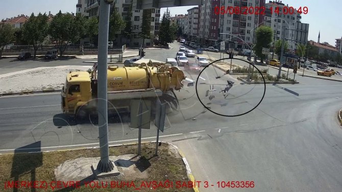 Vidanjör Ve Kamyonetin Çarpıştı Kaza Güvenlik Kamerasında