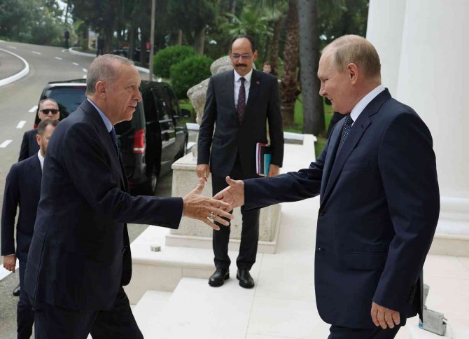 Cumhurbaşkanı Erdoğan: “Suriye’deki Gelişmeleri Ele Almamız Bölgeye Rahatlama Getirecektir”