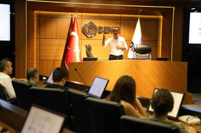 Deni̇b Akademi’den Dijital Performans Pazarlaması İle Crm Eğitimi