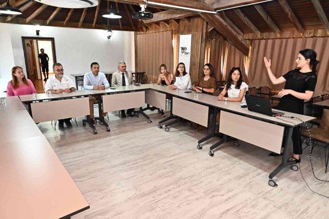 Başkan Erdoğan Üye Esnafların Sorunlarını Yerinde Dinliyor