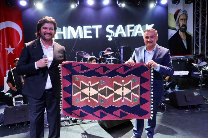 38. Aşık Seyrani Kültür Ve Sanat Festivali’nde Ahmet Şafak Coşkusu