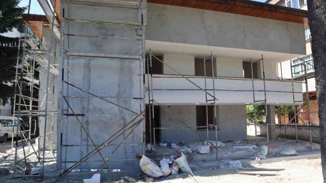 Millet Kütüphanesi Nezih Bir Kafe-kütüphane Olacak