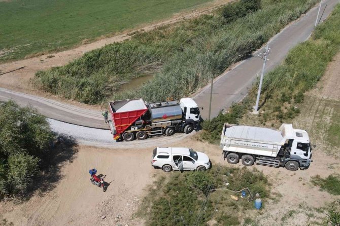 Yeni Asfaltlama Aracı İle Efeler’de Ulaşım Rahatlıyor