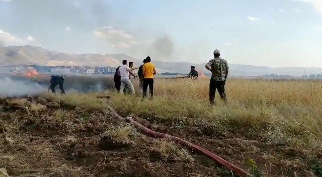 Çocukların Oyunu Buğday Tarlasını Yaktı, 20 Dönüm Küle Döndü
