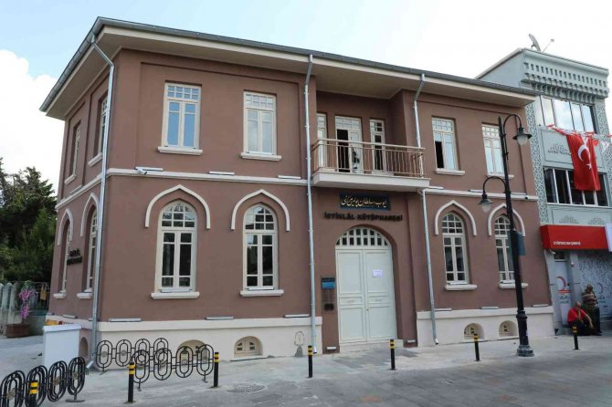 İ̇stiklal Kütüphanesi Kapılarını Ziyaretçilerine Açtı