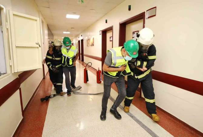 Gaün Hastanesi’nde Gerçeği Aratmayan Yangın Tatbikatı