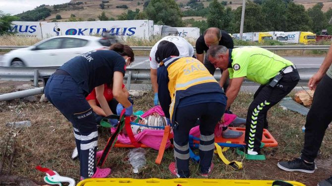 Tatil Dönüşü Otomobil Takla Attı: 2’si Ağır 4 Yaralı