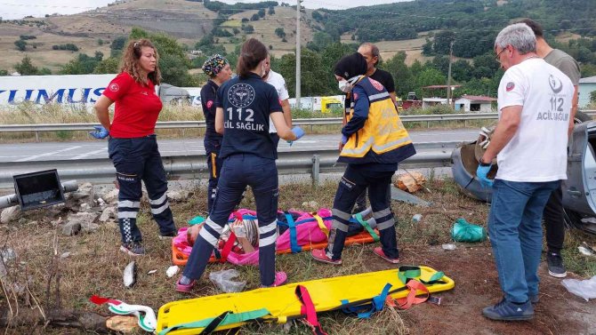 Tatil Dönüşü Otomobil Takla Attı: 2’si Ağır 4 Yaralı