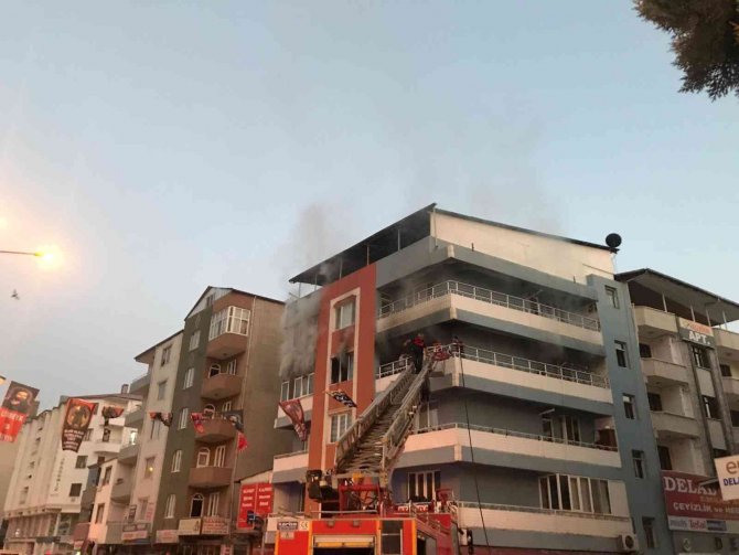 Iğdır’da Çıkan Yangında Daire Kullanılamaz Hale Geldi