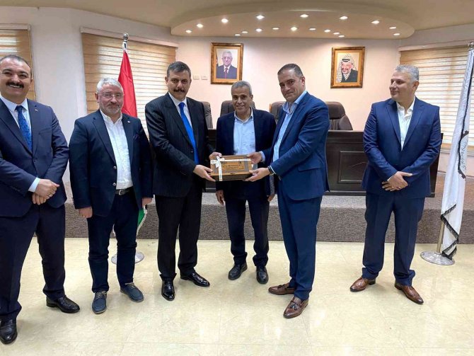 Çorum Valisi Çiftçi, Kalkilyalı İş Adamlarını Çorum’a Davet Etti