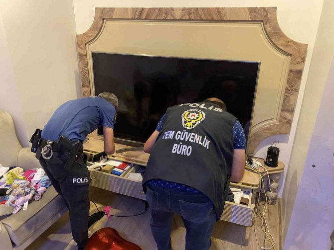 İ̇stanbul Merkezli 7 İlde Özel Harekat Destekli Yasa Dışı Bahis Operasyonu Düzenlendi