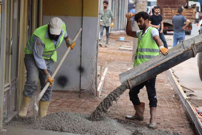 Kaldırım Yenileme Çalışmaları Başladı
