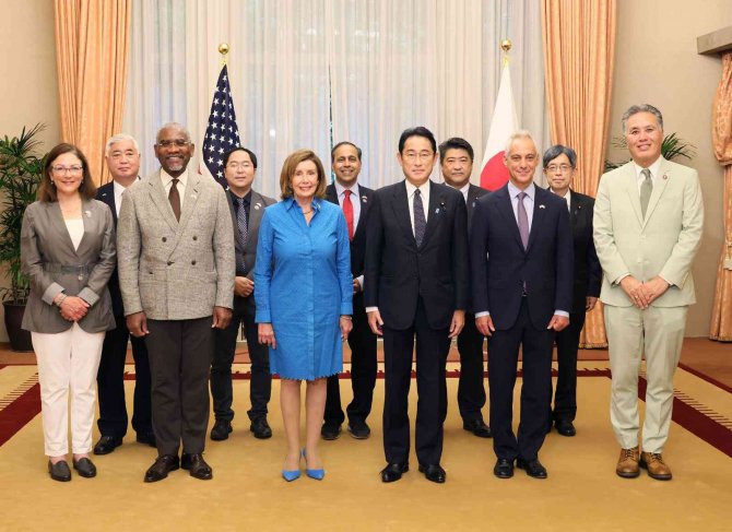 Pelosi: "Abd, Çin’in Tayvan’ı İzole Etmesine İzin Vermeyecek"