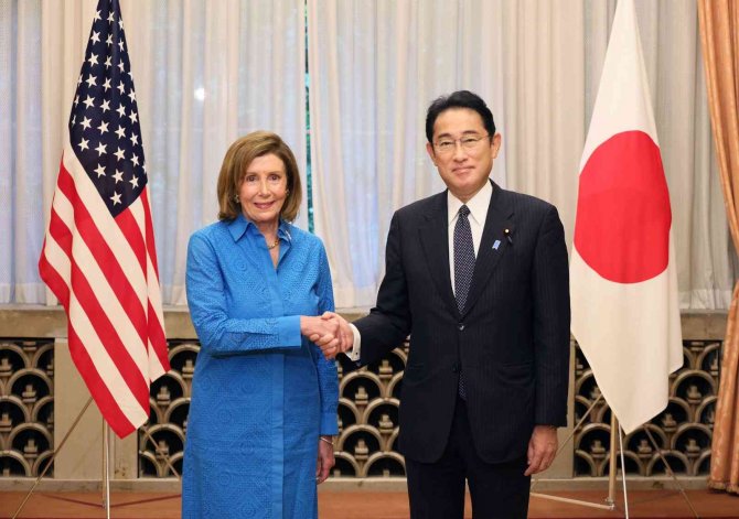 Pelosi: "Abd, Çin’in Tayvan’ı İzole Etmesine İzin Vermeyecek"