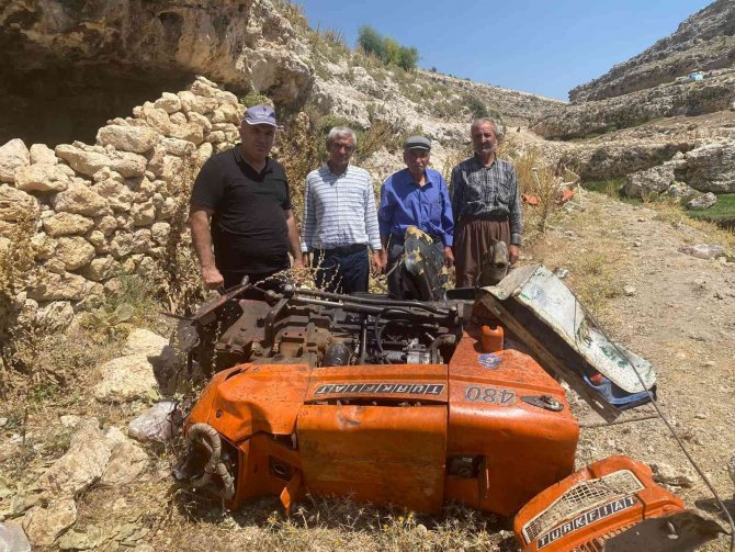 Traktör 200 Metrelik Uçuruma Yuvarlandı