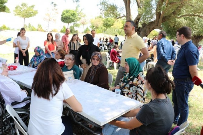 Rehabilitasyon Merkezi Ve Huzurevi Sakinleri Bedre Plajı’nda Buluştu