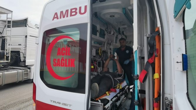 Kaza Anı Saniye Saniye Kamerada: 2 Yaralı