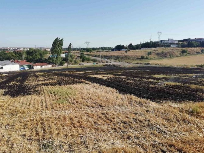 Kırklareli’nde Anız Yangını, 10 Dönümlük Alan Zarar Gördü